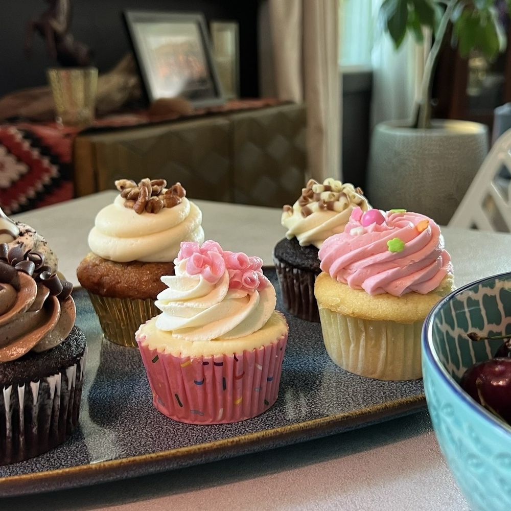 Cupcake and cake Delivery